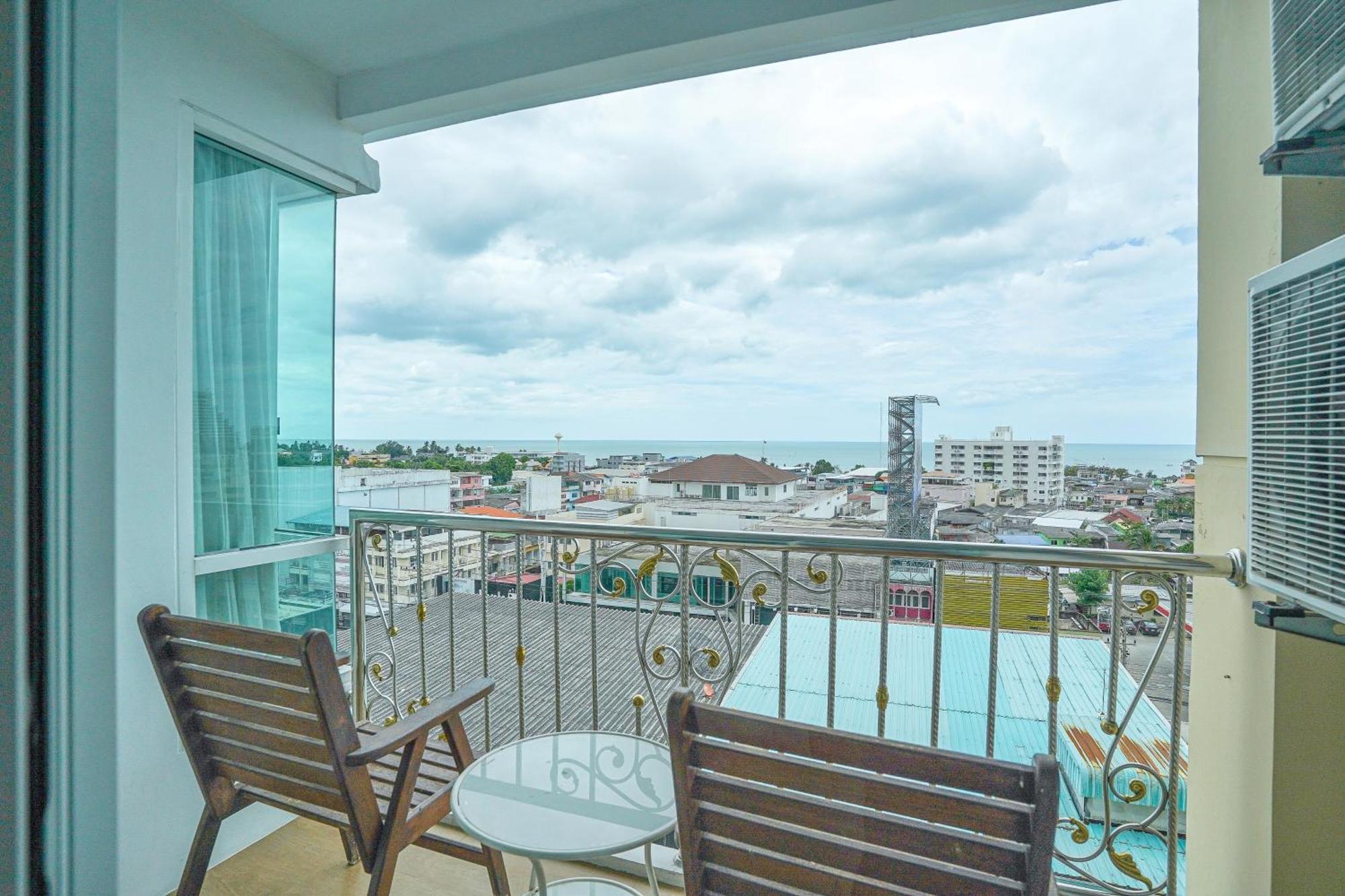 Royal Pavilion Hua Hin Exterior photo